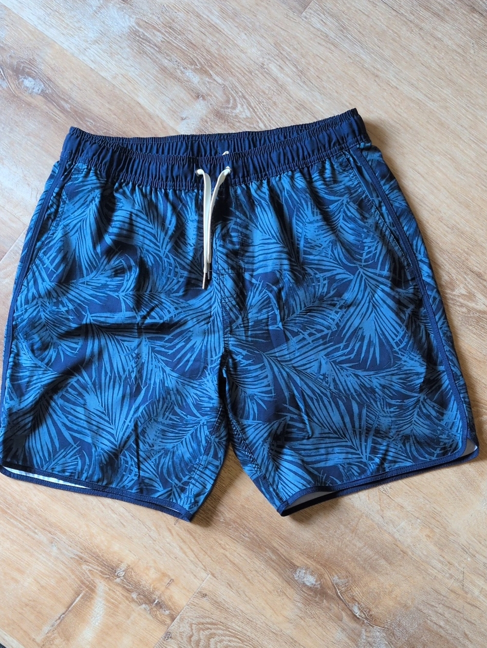 Men's Navy Blue Tropical Print Swim Trunks